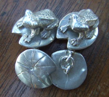 It&rsquo;s On Ebay: Silver Frog Cufflinks by Mappin & Webb.  LOVE them.