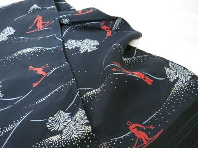 It&rsquo;s On Ebay: Vintage Ski-Themed Rayon Scarf