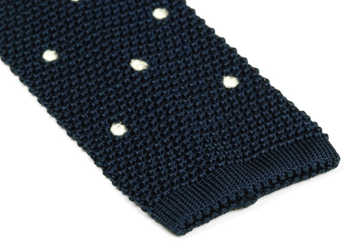 It&rsquo;s On Sale: Navy and White Knit Tie