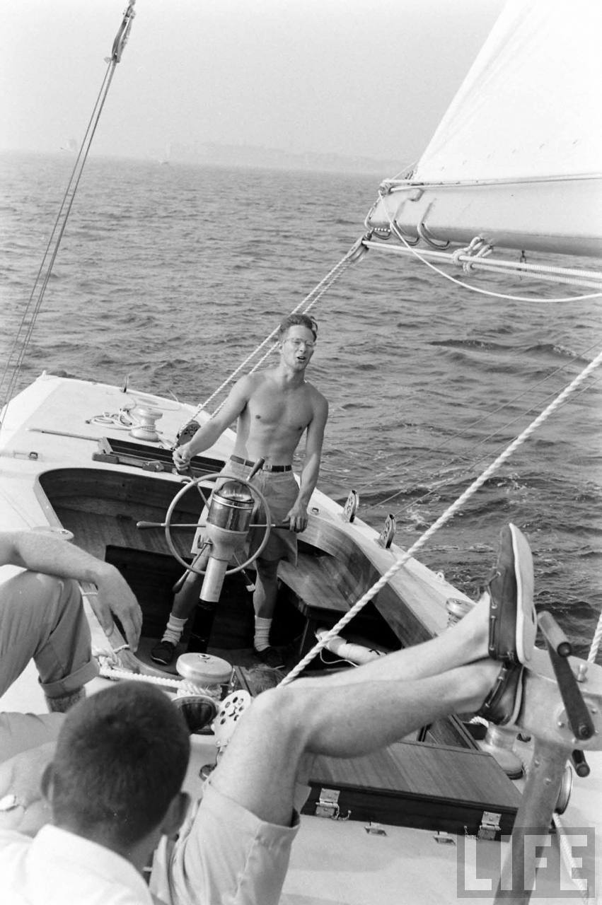 Heavy Tweed Jacket&rsquo;s appreciation of the deck shoe