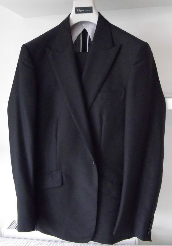 Black is the color of evening elegance