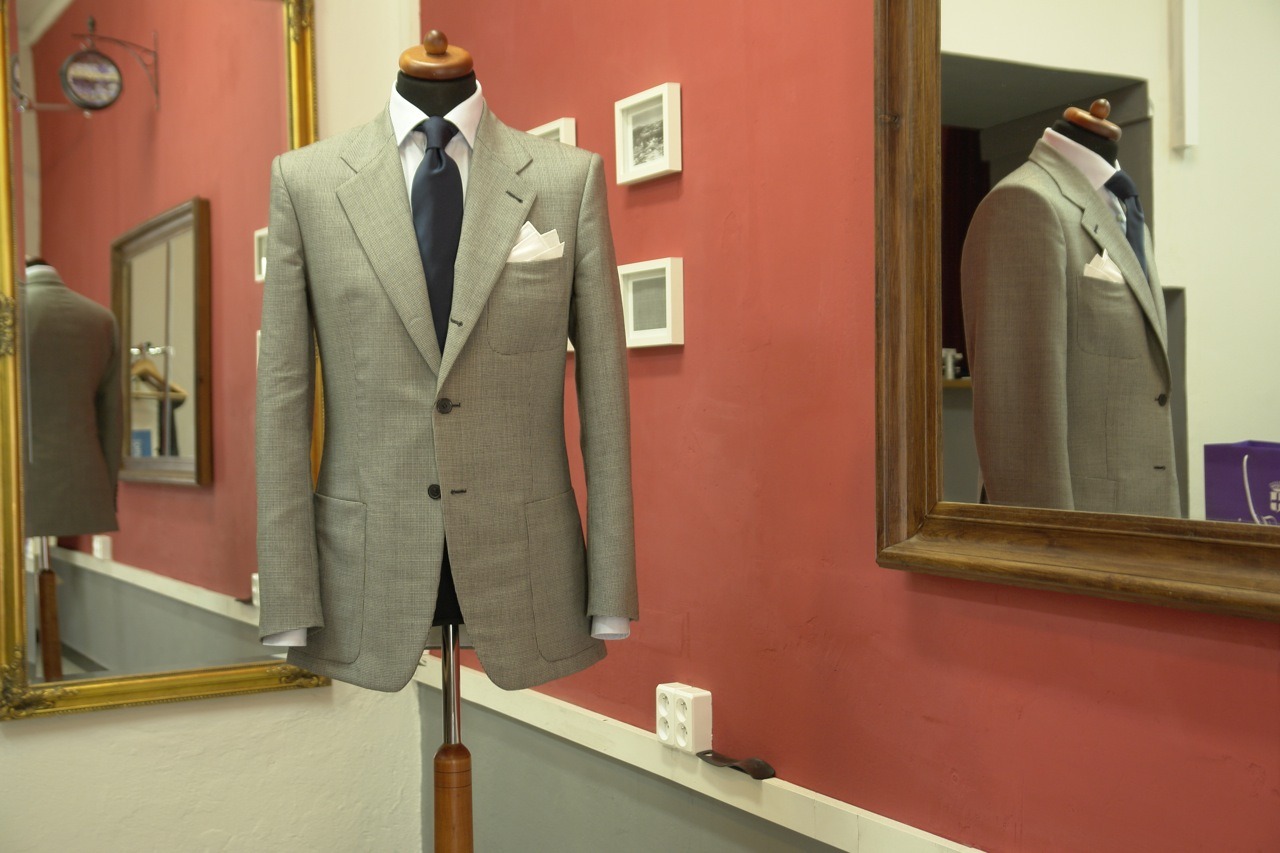 How a Suit Jacket or Sport Coat Should Fit