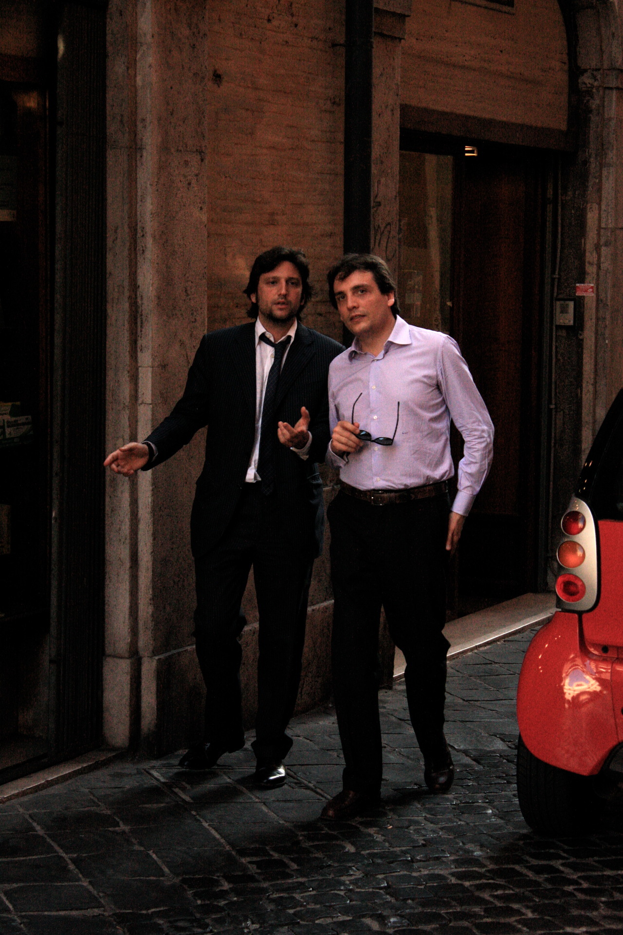 You see men in lavender dress shirts everywhere in Moscow