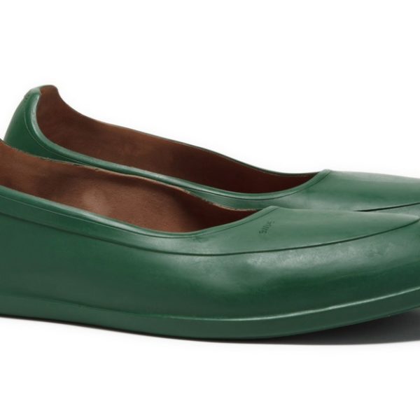 It&rsquo;s On Sale: SWIMS overshoes