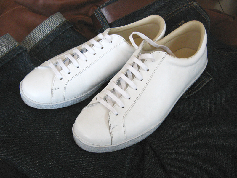 Kent&rsquo;s White Sneakers v. 2.0