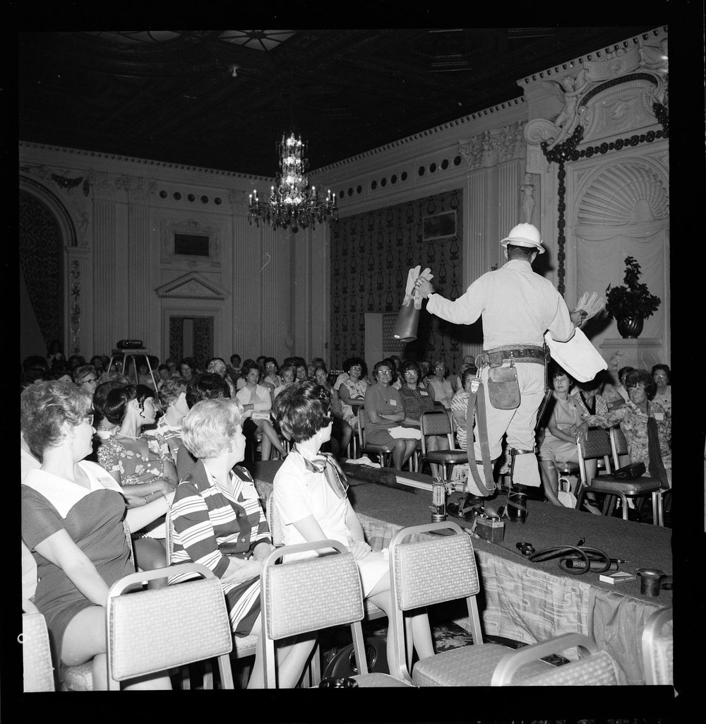 Los Angeles Electrical Workers&rsquo; Fashion Show, 1970