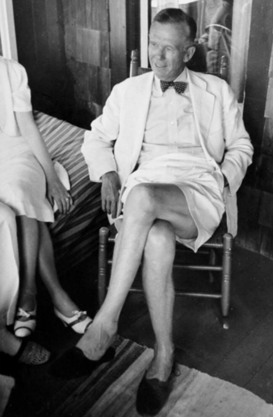 Cargo shorts, T-shirt and hyper-designed running shoes