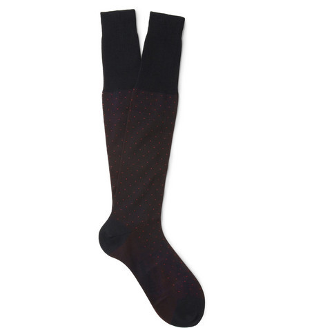 It&rsquo;s on Sale: Bresciani Over-the-Calf Socks at Mr. Porter