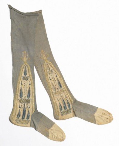 A pair of men&rsquo;s stockings from the late 18th or early 19th century