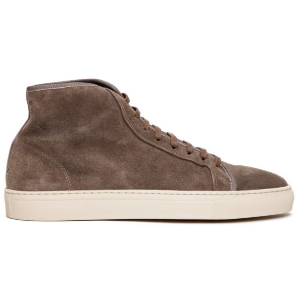 It&rsquo;s On Sale: Minimalist Sneakers