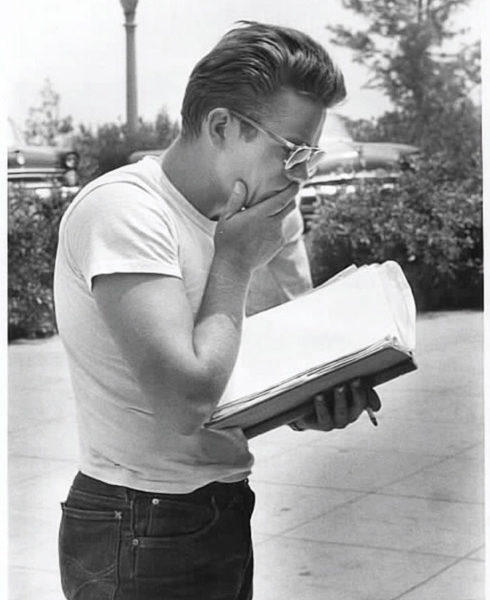 Put This On&rsquo;s Summer of White Tees 2014