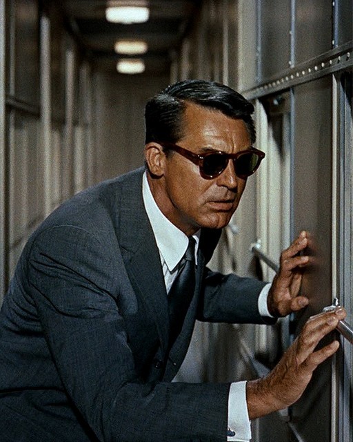 A Guide to Classic Men’s Sunglasses