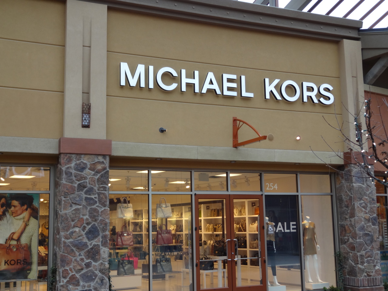 Michael Kors Settles Class Action Lawsuit