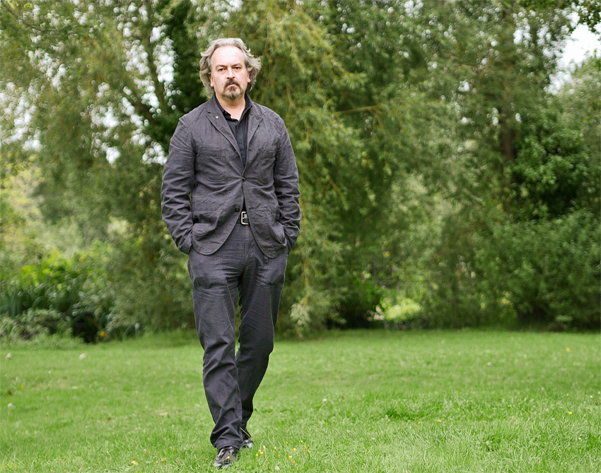 Real People: No Contrast, No Problem