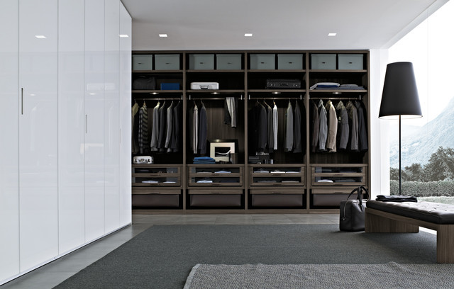 "The only thing sadder than an empty closet is a full one."