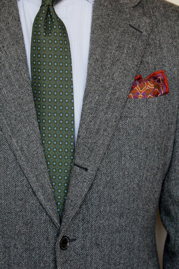 How to Wear a Grey Tweed