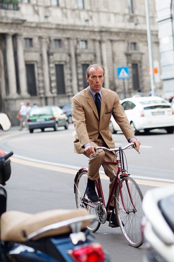 Eight Practical Tips for Wearing Tailored Clothes When it’s Burning Hot