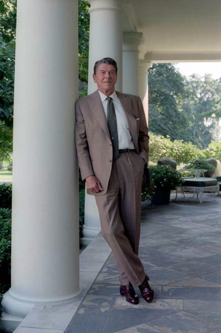 Shrunken, Unstructured Suits Look Bad